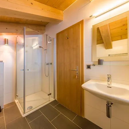 Enchanteur Шале Нанда